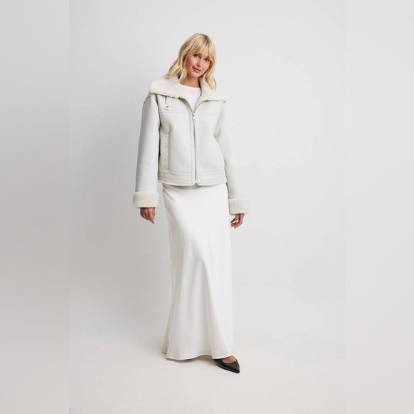 New (NWT) Frosty White Faux Leather and Shearling Jacket, size 44 (US size 14) - Picture 3 of 15